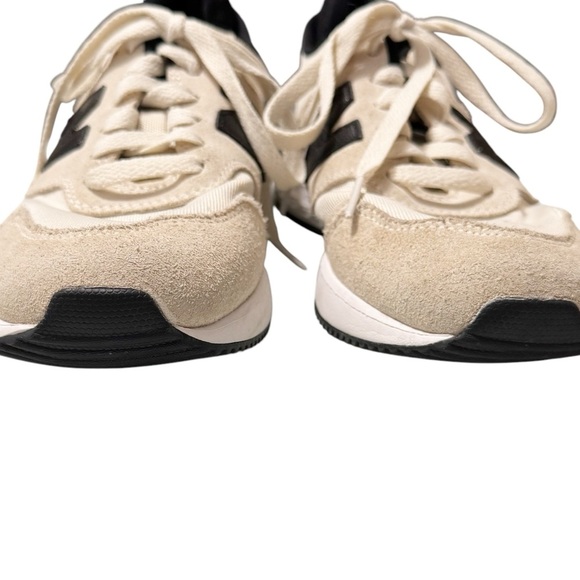 NEW BALANCE Women's Fresh Foam X70 Leopard Neutral Tan Cream Casual Sneakers - Picture 4 of 10